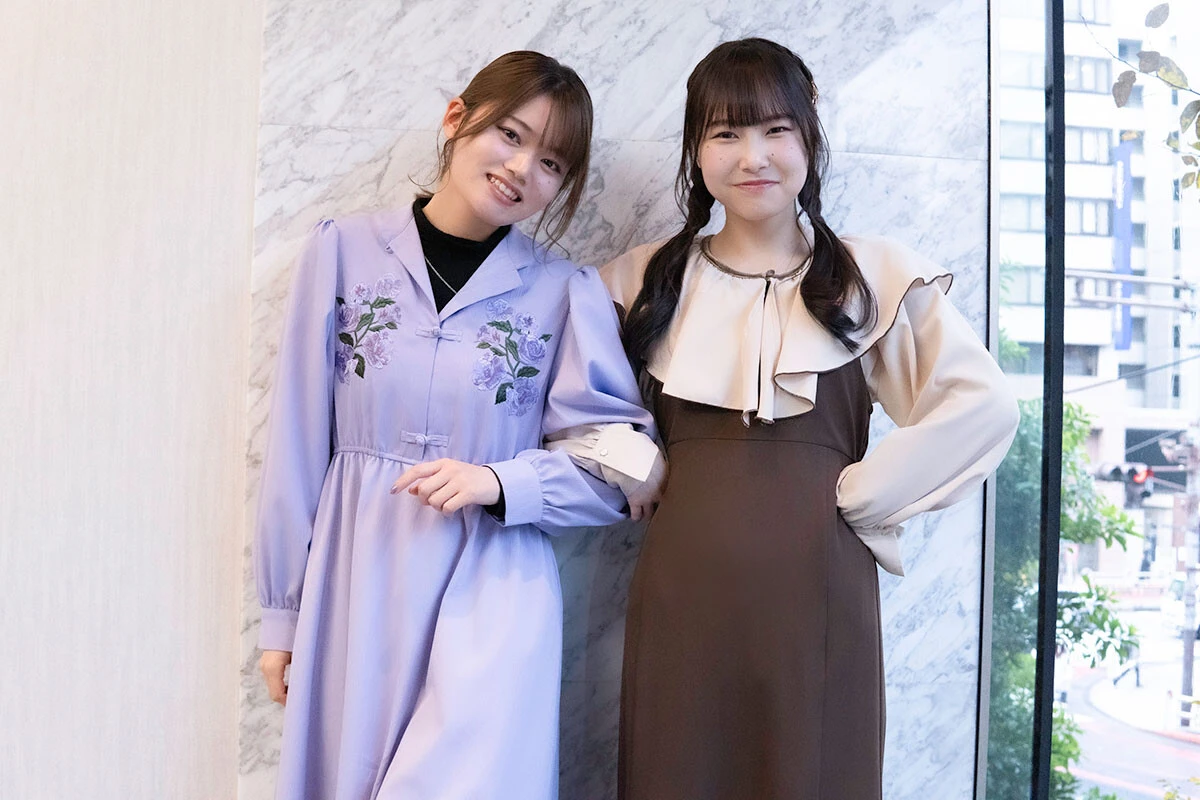 『アイカツフレンズ！』で声優デビューした二ノ宮ゆいさん（左）と松永あかねさん