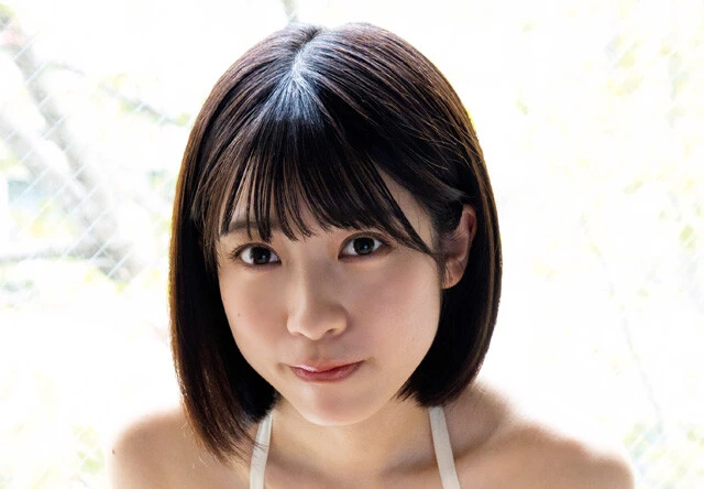 「ミスマガジン2022」読者特別賞の色白美女、三野宮 鈴が週刊プレイボーイに水着で初登場!!