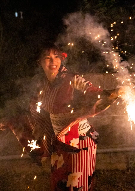 宮崎あみさ『1920 ～Another Edition～』（撮影／小塚毅之）