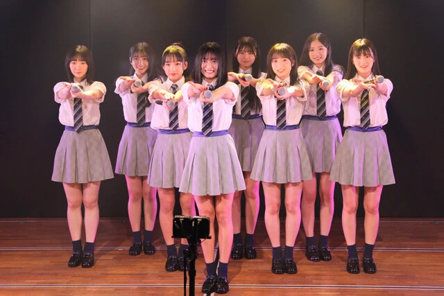 期待感あふれるパフォーマンスを見せた18期生