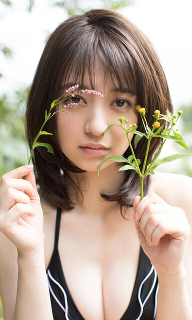 逢沢りな『青春の輝き』（撮影／川島小鳥）