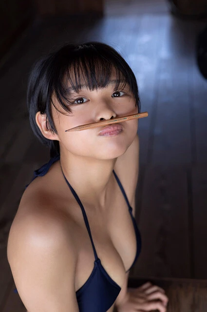 ＋Special『Eternal Summer』（撮影／青山裕企）より。みなさんの初恋の女のコに似てますか……？