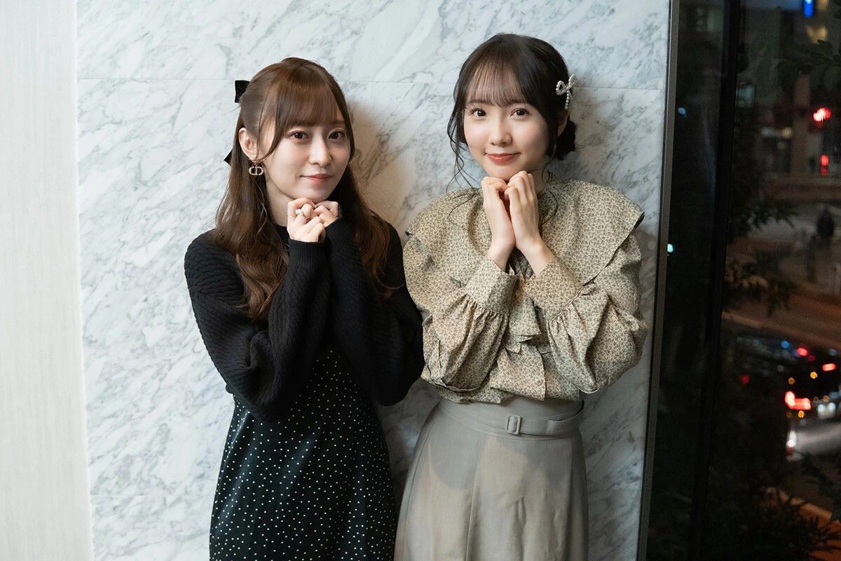 人気声優・石飛恵里花さん（左）と木戸衣吹さん