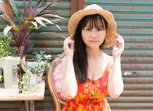 NMB48を卒業した本郷柚巴、1年半ぶりに水着で週プレのグラビアに登場！