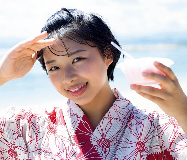 人気急上昇中の桑島海空が週プレの表紙&巻頭グラビアに水着で登場!