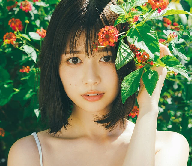 エモすぎるニューヒロイン・冴木柚葉、熱烈なラブコールで今年２度目の週プレ表紙に水着で登場！