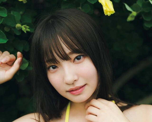 初グラビアが大ヒット！　アイドルグラビア界隈の秘密兵器・里仲菜月が週プレ再登場「TikTokでなぜか 『生ガキを食べる動画』が全部伸びるんですよ」