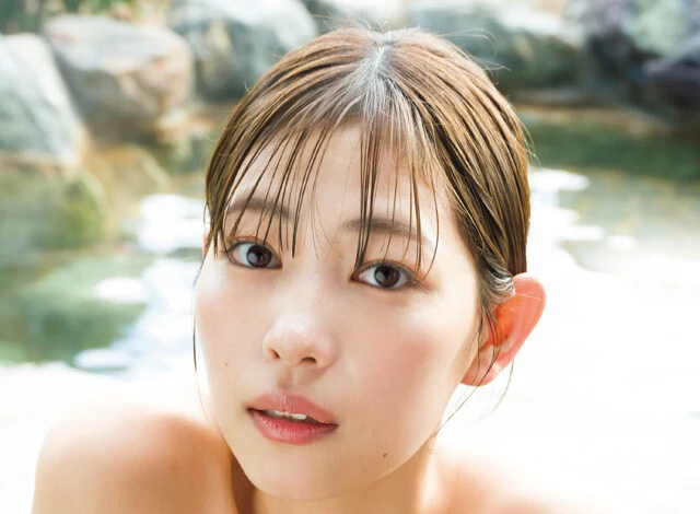 育乳企画が大成功！　バスト90センチのHカップに成長した愛媛のYouTuber「シコクパンク」の河内裕里が1年ぶりの週プレ撮り下ろし！