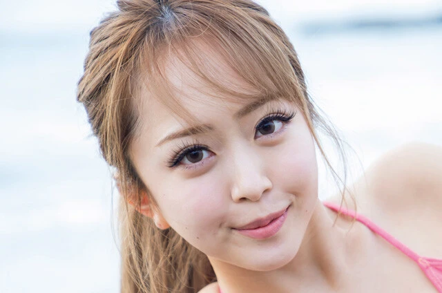 朝ドラデビューする"口喧嘩最強ギャル"・みりちゃむが水着で週プレに登場「私、ドMのファンが多いんです」