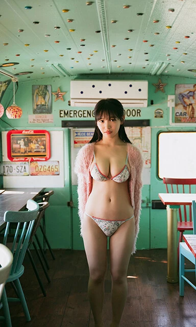 【デジタル限定】紀内乃秋写真集『かすかなきもちを見逃さないでね。』　(C)酒井貴弘／週刊プレイボーイ