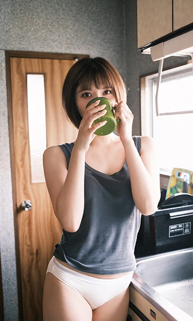 石原希望ヌードデジタル写真集『見なれたぬくもり』より