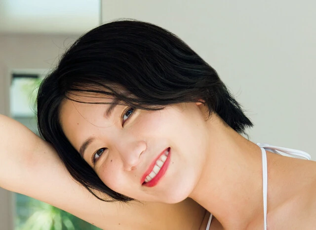 『仮面ライダーギーツ』出演の女優・小貫莉奈が週プレのグラビアに4度目の登場!「高校時代から変わらずオタ活を続けています(笑)」