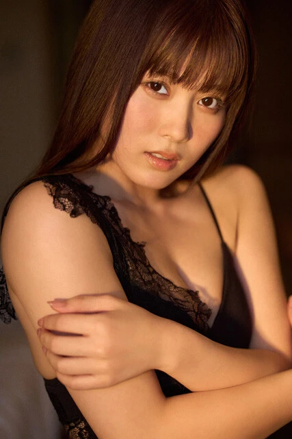 『週刊プレイボーイ』のグラビアに登場した岡部 麟