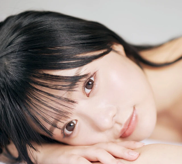 女優、バレリーナとして活躍中の逸材・高鶴桃羽が水着で週プレに2度目の登場！