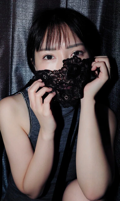 【デジタル限定】丸の内OLレイナ写真集『Unveil』　(C)笠井爾示／週刊プレイボーイ