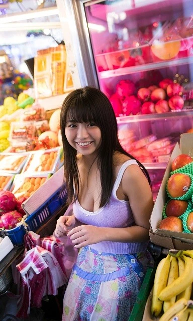 大原優乃デジタル写真集『大原優乃、台湾ではじける。』（撮影／桑島智輝）より