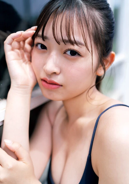 『週刊プレイボーイ』のグラビアに登場した黒江こはる