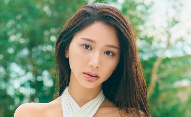 173㎝の9頭身ボディで各誌からオファー殺到の斎藤恭代が週プレグラビアに登場！「9年間下積み生活でした」