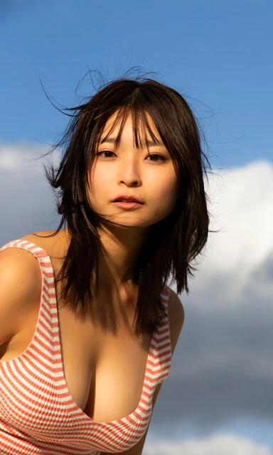 12月の1位に輝いたりりかのデジタルグラビア写真集『好き、もっと。～prologue～』（撮影：アンディ・チャオ）