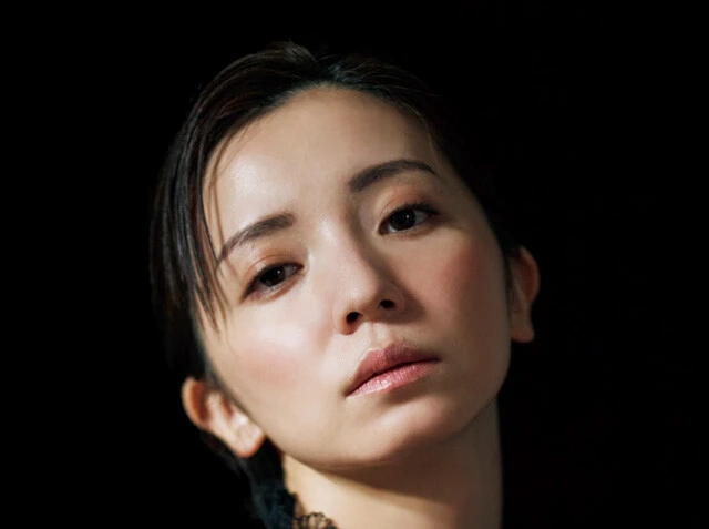 初主演ドラマ『蜜と毒』で不倫妻を演じる女優・入来茉里、週プレのグラビアにセクシーに登場！