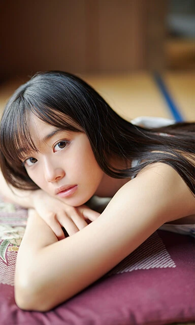 松本麗世デジタル写真集『超絶ヒロインの夏』より