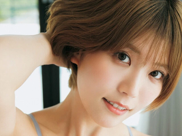 羽柴なつみが約1年半ぶりに週プレ登場! 恋リア出演でも話題の"ショートカット美女"「いつ水着のお仕事が来てもいいようにトレーニングしています!」