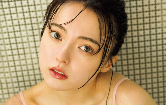 『仮面ライダーガッチャード』ラケシス役で話題の女優・坂巻有紗がグラビアに再び登場!「いつかホラー作品のお化け役をやりたいんです」