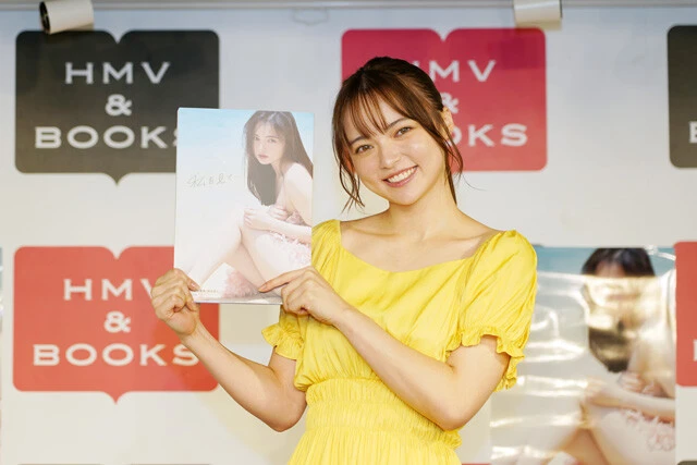 『仮面ライダーガッチャード』出演の坂巻有紗ファースト写真集は前代未聞の母親同行！