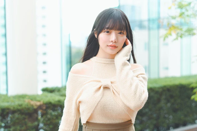しなやかすぎるポージングでグラビア大ヒット中の高鶴桃羽「『人間ってこんなポーズできるんだ』と驚かれ手応えバツグンです」