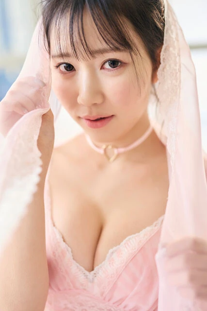 『TGIF Photo Session週プレ賞 2024冬』グランプリ・望月玲花が初めてのデジタル写真集を発売「Eカップのマシュマロボディを堪能してください!」