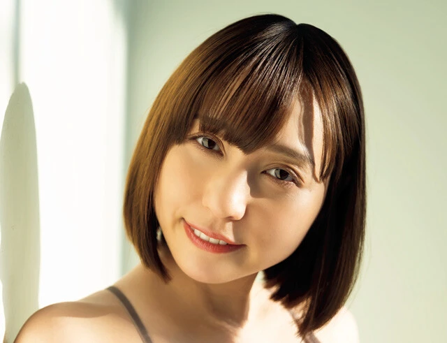 人気声優・MoeMiがまさかの本格ビキニグラビアを週プレで堂々披露！