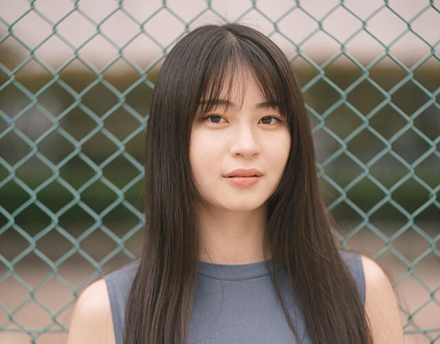 ドラマ『ビリオン×スクール』出演の女優・三浦理奈がハタチを迎えて思うこと「綾瀬はるかさんみたいにカッコよく戦いたい！」