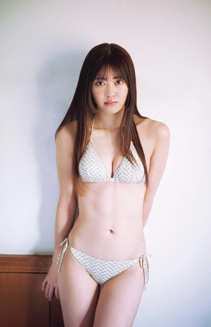 『週刊プレイボーイ』のグラビアに登場した田口 華