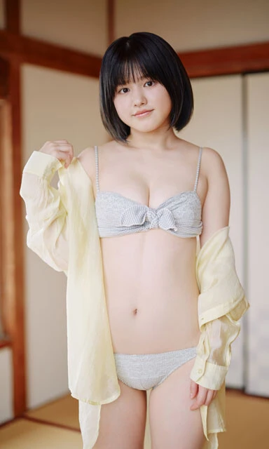 2024年2月のベストセラー1位は池田レイラ! 『週プレ グラジャパ!』で最も売れている写真集ベスト10