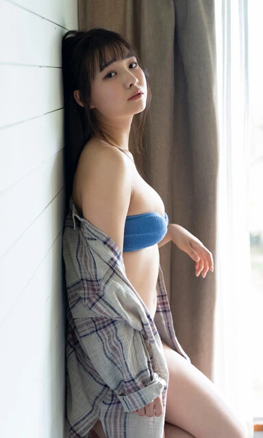 天野きき『こっちを向いてよ』(撮影/唐木貴央)より。グラビアを愛し、グラビアに愛された、グラビアの伝道師!?