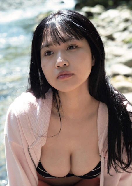 『週刊プレイボーイ』2022年32号(撮影/佐藤裕之)より