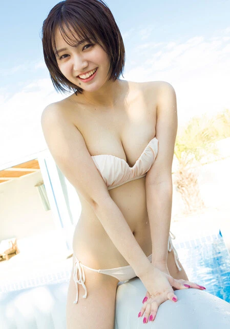 『週刊プレイボーイ』のグラビアに登場した工藤 菫