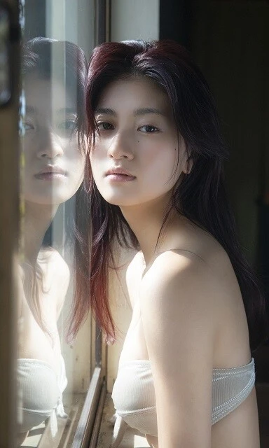 吉田あかりデジタル写真集『自分史上、今一番初々しくて色っぽい』/撮影:田口まき