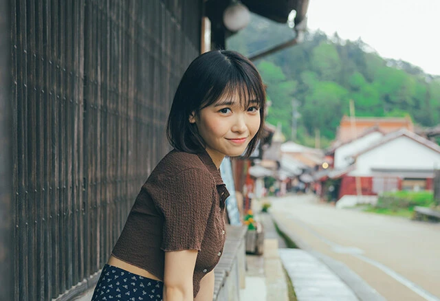 去年デビューの新グラビアクイーン、紀内乃秋がソロとして初の週プレ表紙&巻頭グラビアに挑戦！