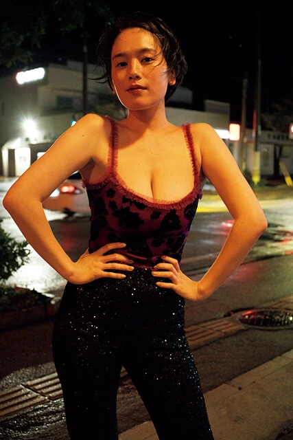 写真集『ゴーみぃー』より 撮影/佐内正史