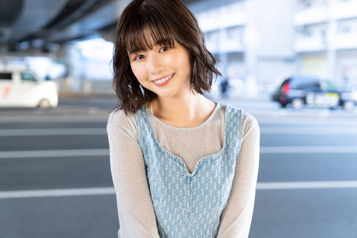 『王様のブランチ』の人気リポーター冴木柚葉が語る初グラビアの記憶「え!? こんなに人がいる前で水着に!? ヤバい、ヤバい、ヤバい!」って(笑)」【初グラビア物語】