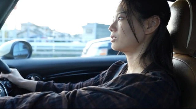 グラジャパ！限定版デジタル写真集『ikot』 に収録されている特典ムービーよりドライブシーン