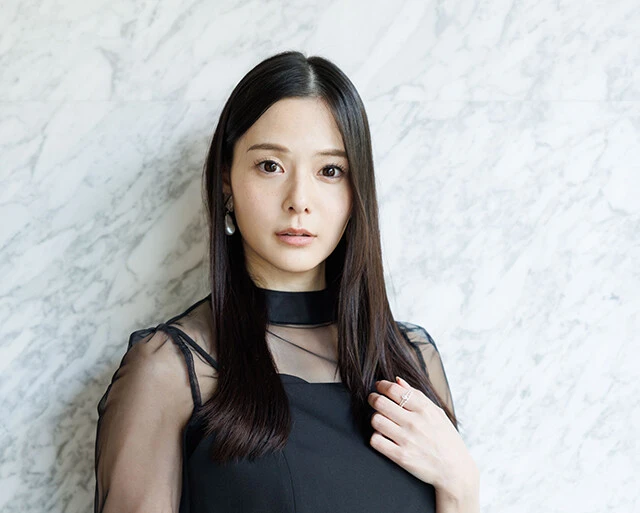 「京都のお寺でヌードに......」セクシー女優・吉高寧々がタブーを超えるアートに挑戦!