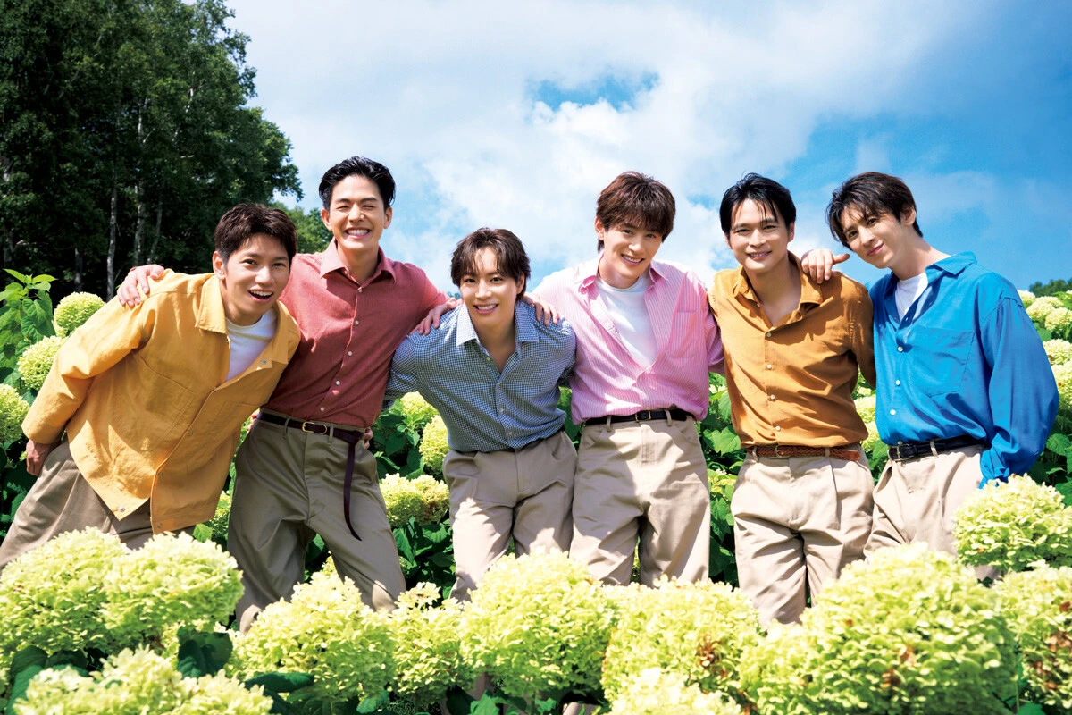 秋元康プロデュースの6人組昭和歌謡グループ・SHOW-WA（ショウワ）が10月31日(金)、『SHOW-WAカレンダーブック2026』を発売！ 