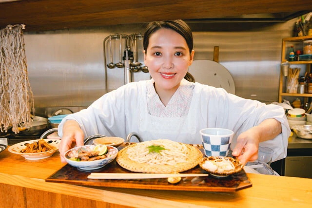 【話題の美人店主に突撃！】第3回・荻窪「手打そば 凜太郎」吉村絵里奈さん　銀座の名店修行を経て、蕎麦職人として今年独立！