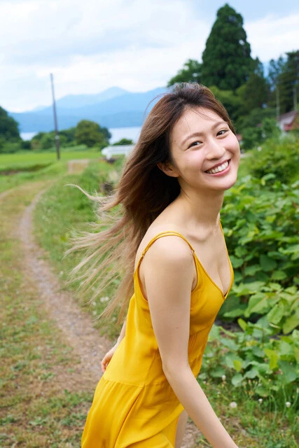 デジタル写真集『その美脚、規格外。』（撮影／Takeo Dec.）より