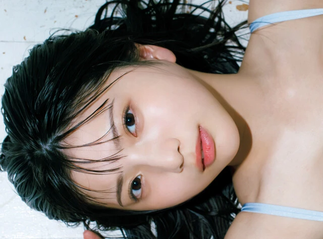 アイドルグループ「#Mooove!」の青色担当・姫野ひなの「お店で撮影中、店員さんがそばにいたので、ハラハラドキドキでした!」