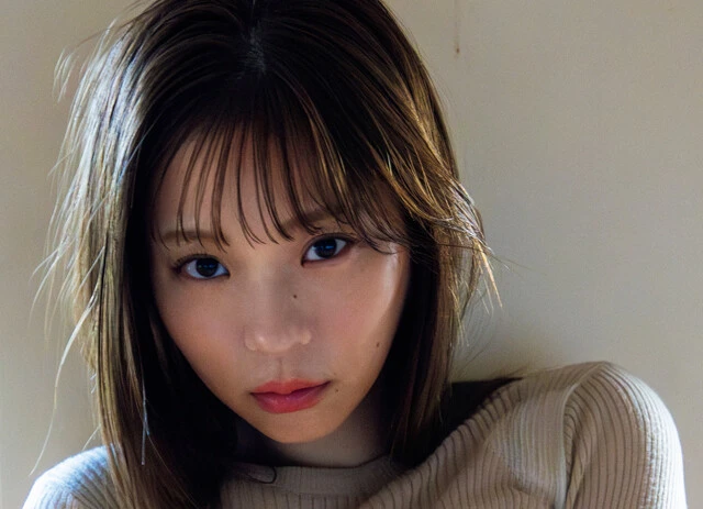 普段は会社員の柚月美美（みみ）。Gカップで元露出激しめ（？）の人生初グラビア「人に見られたい願望が潜在的にはあるみたいで......」