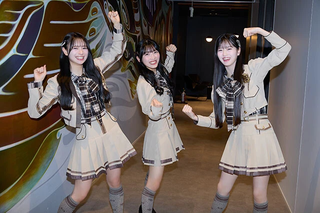 19期研究生・伊藤百花、18期生・八木愛月、17期生・佐藤綺星