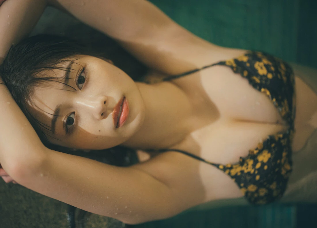 『週刊プレイボーイ』のグラビアに登場した冴木柚葉